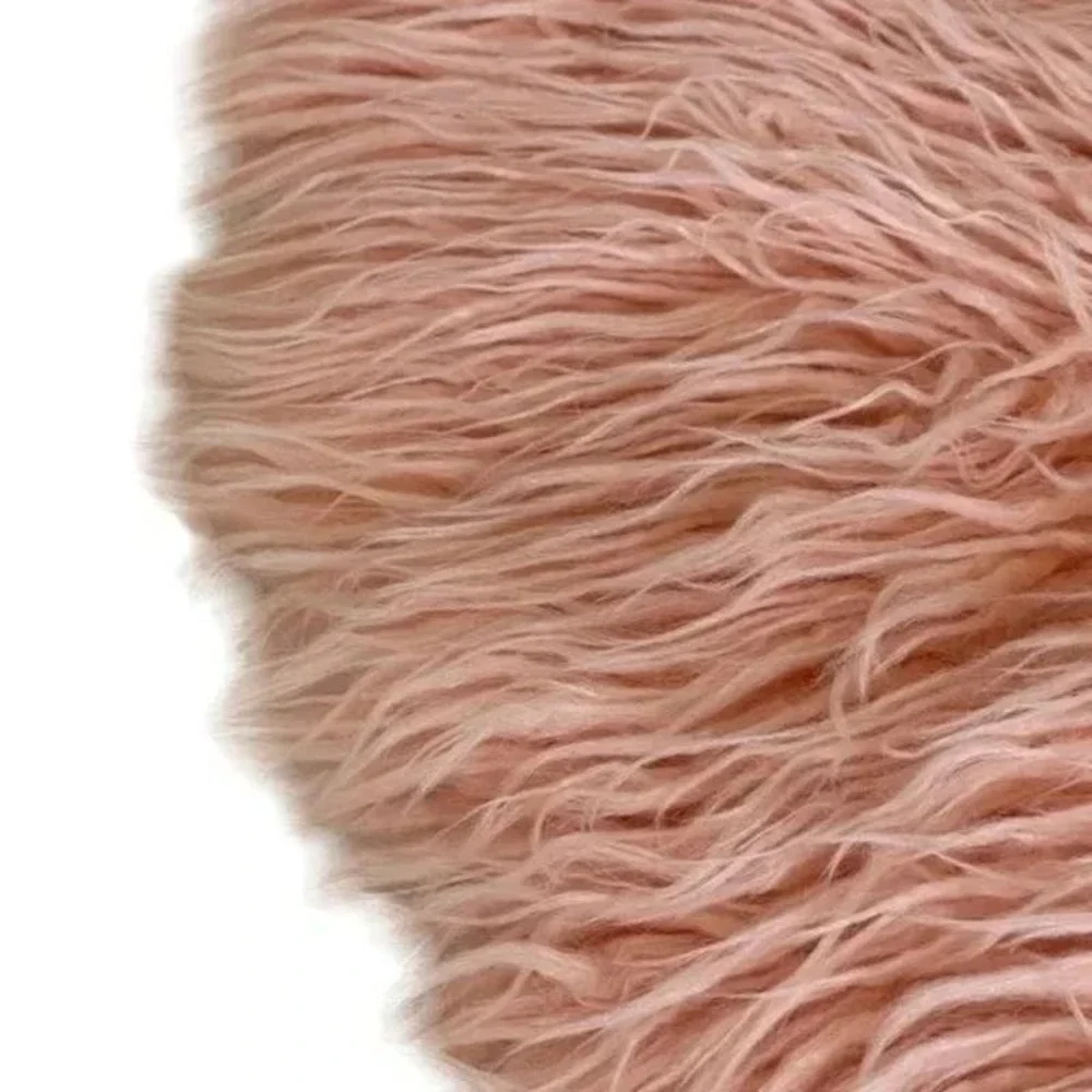 TARGET Pillowfort Shag Faux Fur Round Rug‎ 36”inches Blush Pink